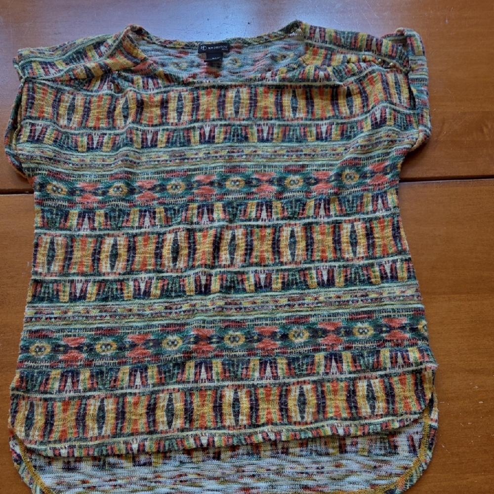 new directions Multicolor Short Sleeve Tribal Pattern Knit Top